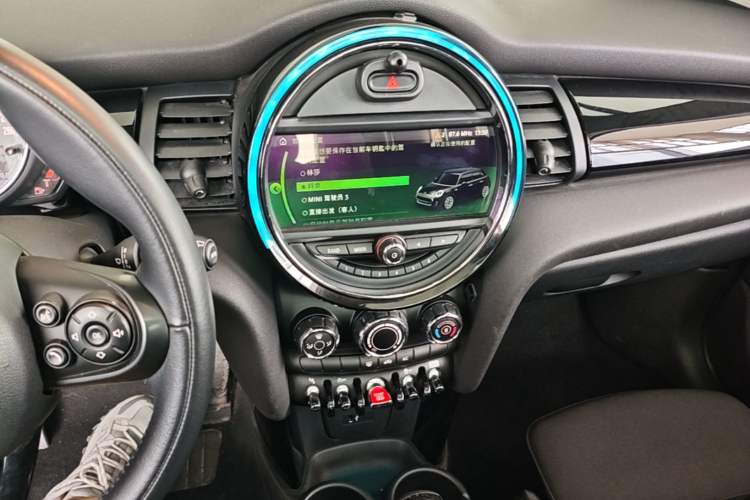 Used MINI 2018 1.5T COOPER Classic Edition Five-Door Version Audio And AC Panel