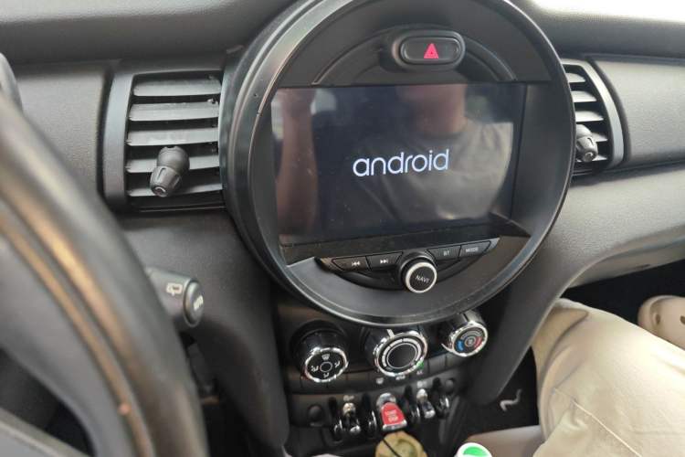 Used MINI  Audio And AC Panel