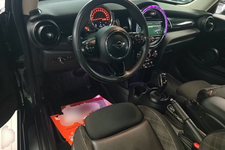 Used MINI 2018 1.5T COOPER Classic Edition Center Console