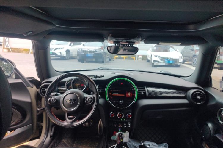 Used MINI 2018 2.0T COOPER S Classic Edition Center Console