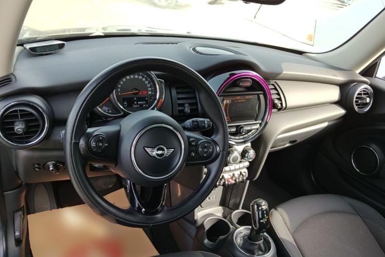 Used MINI 2018 1.5T ONE PLUS Center Console