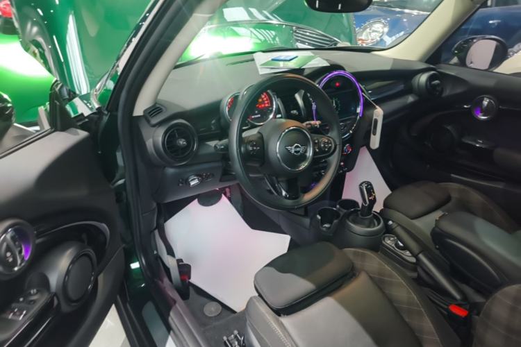 Used MINI 2018 1.5T COOPER Classic Edition Center Console