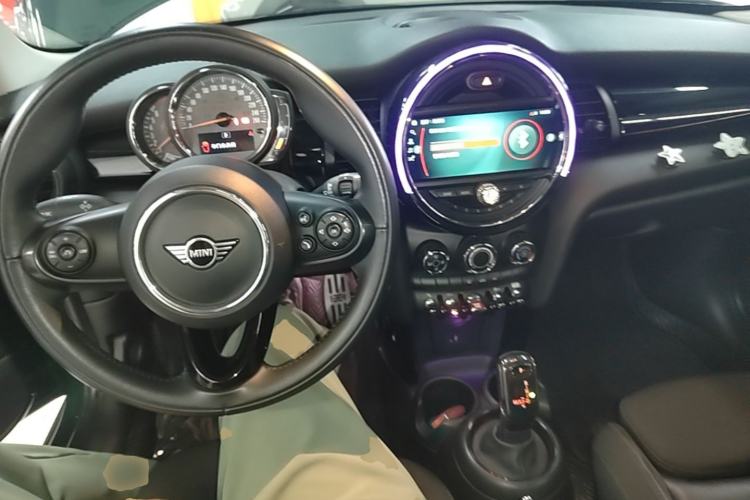 Used MINI 2018 1.5T COOPER Classic Edition Center Console