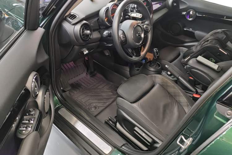 Used MINI 2018 1.5T COOPER Classic Edition Five-Door Version Driver Seat