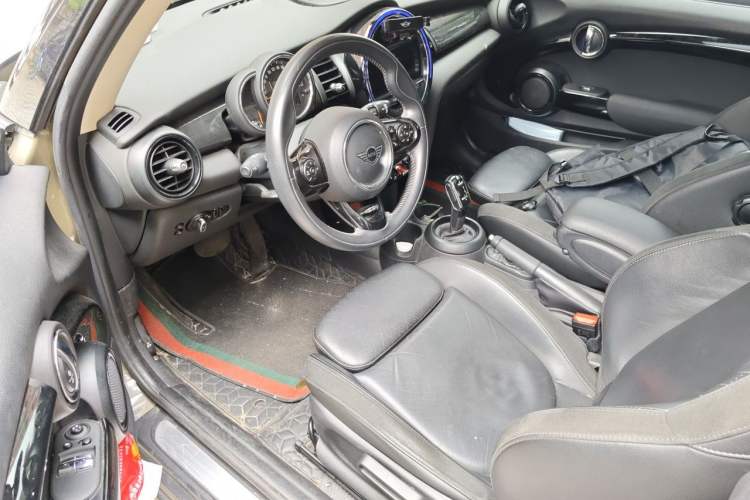 Used MINI 2018 1.5T COOPER Artist Driver Seat