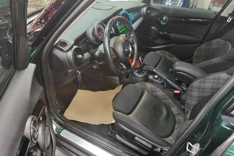 Used MINI 2018 1.5T COOPER Classic Edition Five-Door Version Driver Seat