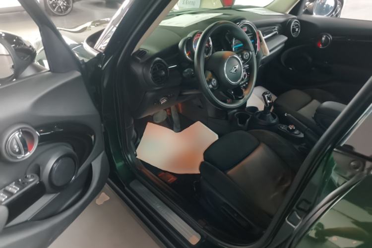 Used MINI 2018 1.5T COOPER Classic Edition Five-Door Version Driver Seat