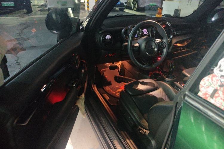 Used MINI 2018 1.5T COOPER CABRIO Classic Edition Driver Seat