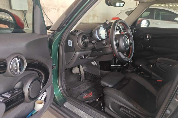 Used MINI 2018 2.0T COOPER S Classic Edition Five-Door Version Driver Seat