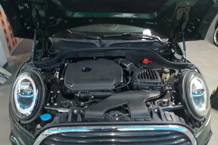 Used MINI 2018 1.5T COOPER Racing Edition Five-Door Version Engine Bay