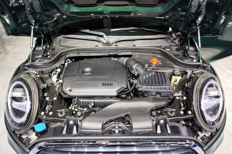 Used MINI 2018 1.5T COOPER Classic Edition Five-Door Version Engine Bay