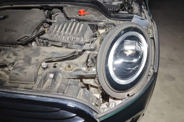 Used MINI 2018 1.5T COOPER Classic Edition Five-Door Version Engine Bay Left