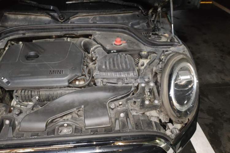 Used MINI 2018 1.5T COOPER Classic Edition Five-Door Version Engine Bay Left
