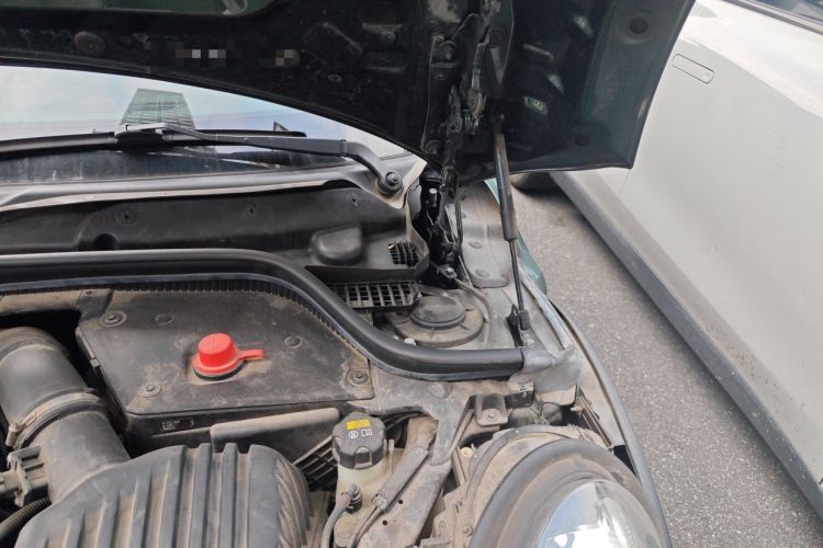 Used MINI  Engine Bay Left