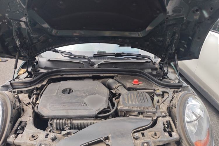 Used MINI  Engine Bay