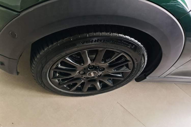 Used MINI 2018 1.5T COOPER Classic Edition Five-Door Version Exterior 4