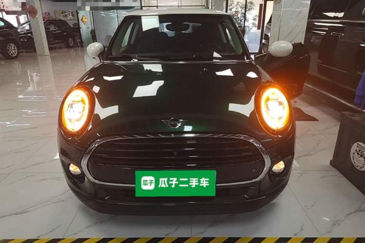 Used MINI 2018 1.5T COOPER Classic Edition Front