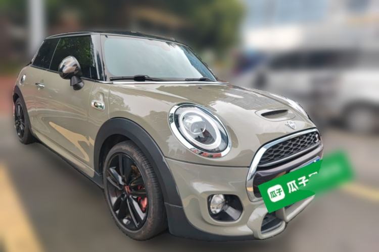 Used MINI 2018 2.0T COOPER S Classic Edition Front Right 45 Deg