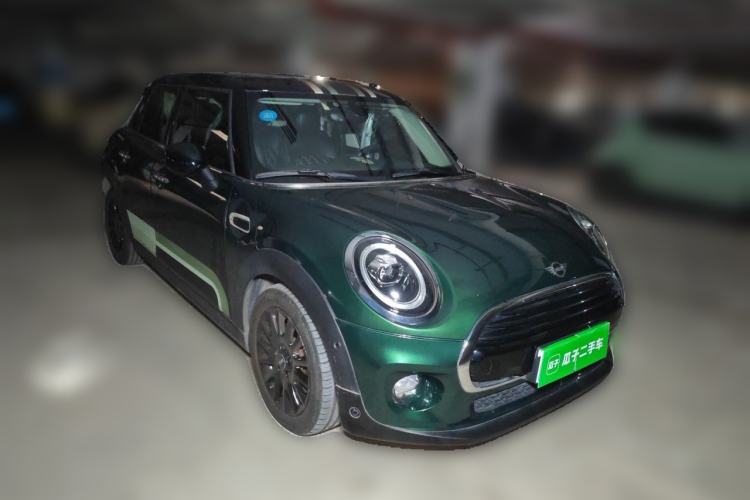 Used MINI 2018 1.5T COOPER Classic Edition Five-Door Version Front Right 45 Deg