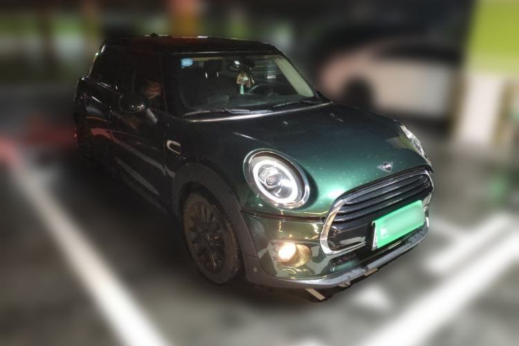 Used MINI 2018 1.5T COOPER Classic Edition Five-Door Version Front Right 45 Deg