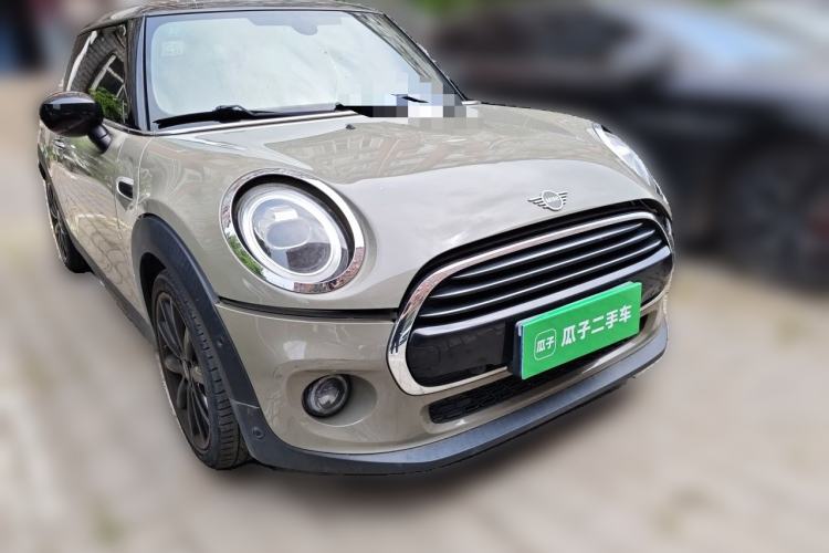 Used MINI 2018 1.5T COOPER Artist Front Right 45 Deg