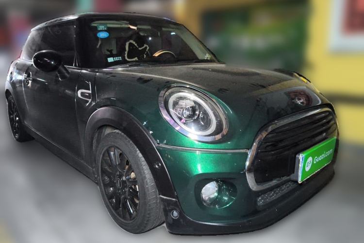 Used MINI 2018 1.5T COOPER Classic Edition Front Right 45 Deg