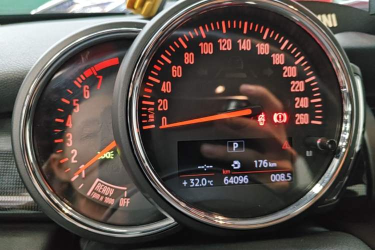 Used MINI 2018 1.5T COOPER Classic Edition Five-Door Version Instrument Cluster