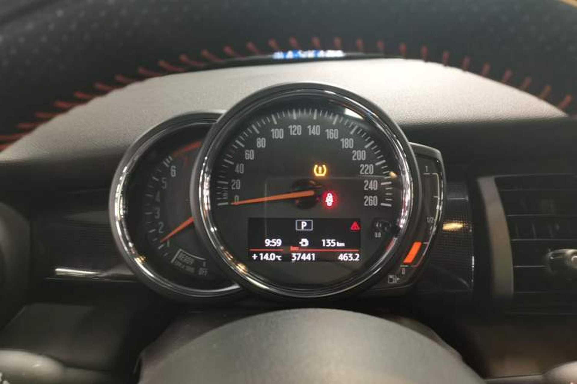 Used MINI 2018 1.5T COOPER Racing Edition Five-Door Version Instrument Cluster