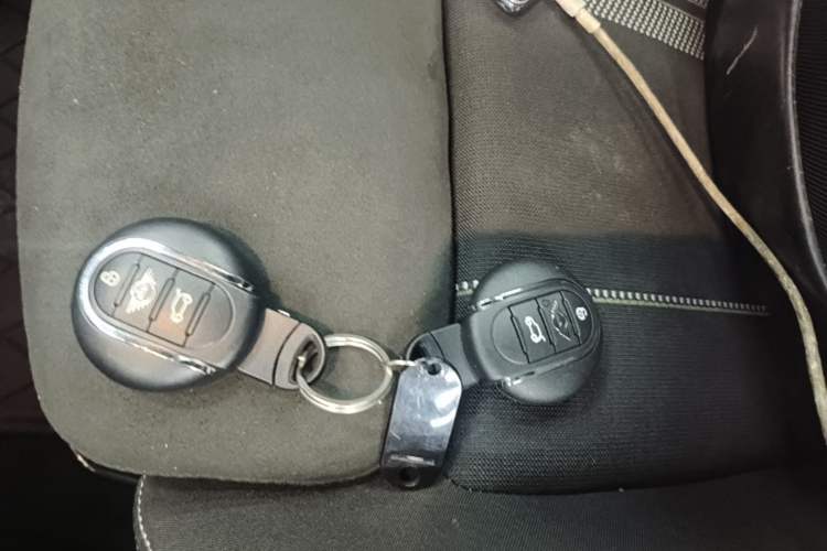 Used MINI 2018 1.5T COOPER Racing Driver Interior 1