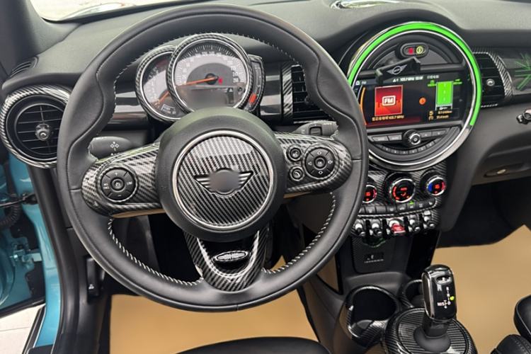 Used MINI 2018 1.5T COOPER CABRIO Artist Interior 2