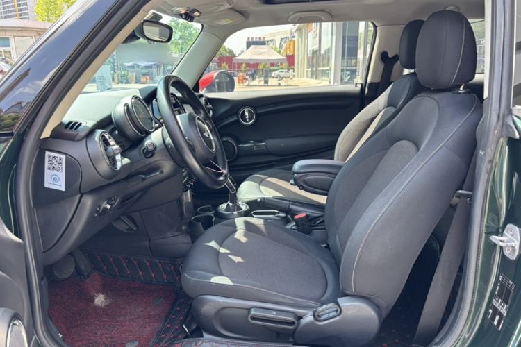 Used MINI 2018 1.5T ONE PLUS Interior 2