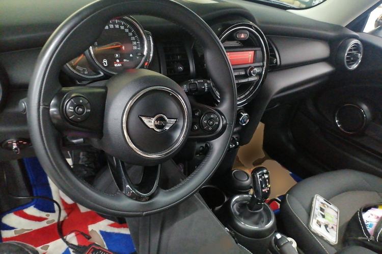 Used MINI 2018 1.5T ONE PLUS Interior 2