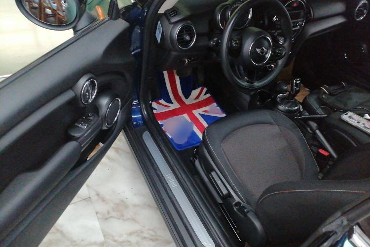 Used MINI 2018 1.5T ONE PLUS Interior 3