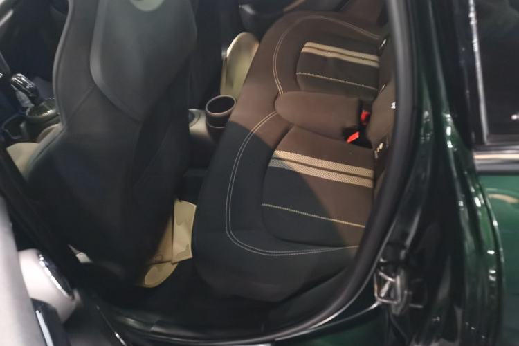 Used MINI 2018 1.5T COOPER Racing Edition Five-Door Version Interior 4