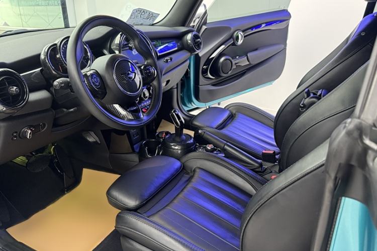 Used MINI 2018 1.5T COOPER CABRIO Artist Interior 5
