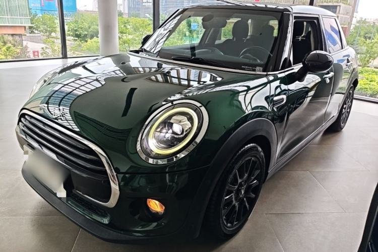 Used MINI 2018 1.5T COOPER Classic Edition Five-Door Version Guazi used car, China used car export, Used car for sale, Used MINI cars, Cheapest cars for sale