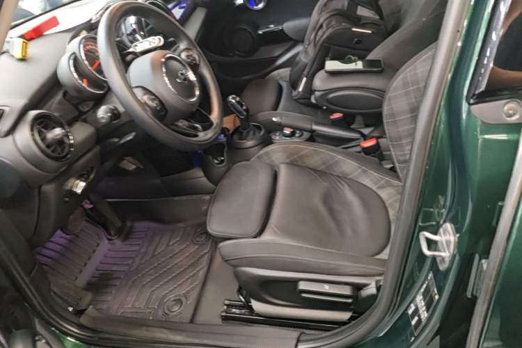Used MINI 2018 1.5T COOPER Classic Edition Five-Door Version Left Front Seat