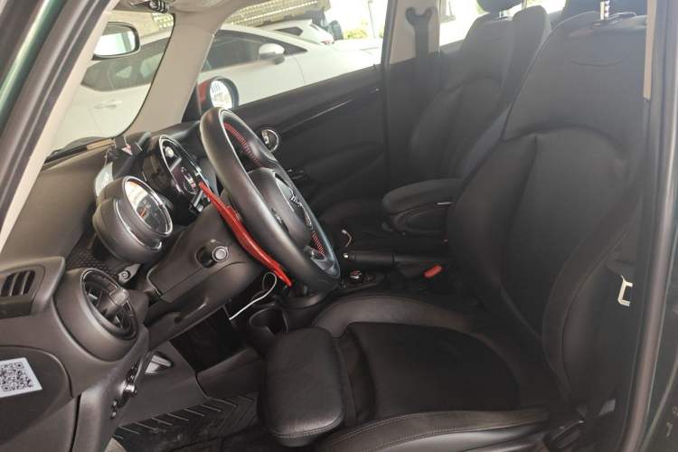 Used MINI 2018 2.0T COOPER S Classic Edition Five-Door Version Left Front Seat