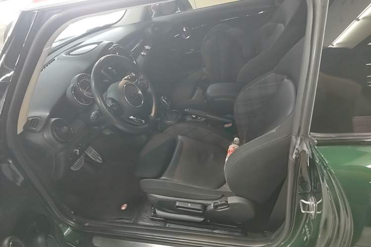 Used MINI 2018 1.5T COOPER Classic Edition Left Front Seat