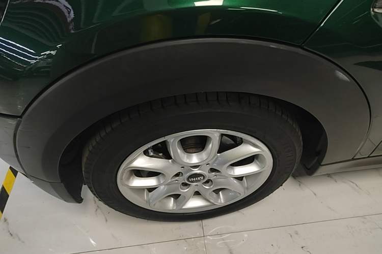 Used MINI 2018 1.5T COOPER Classic Edition Left Front Wheel Hub
