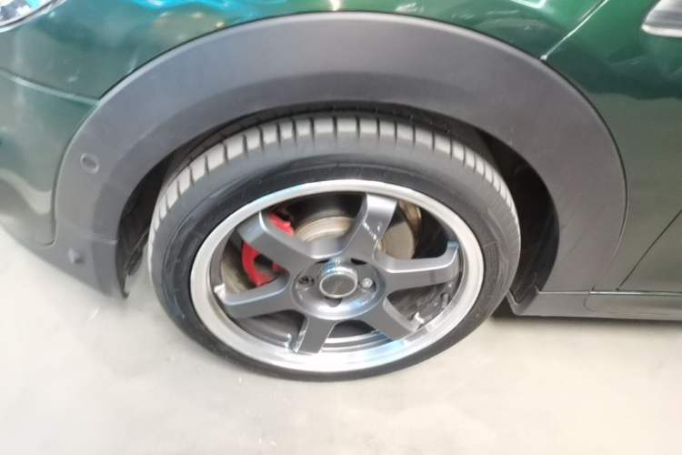 Used MINI 2018 1.5T COOPER Racing Edition Five-Door Version Left Front Wheel Hub