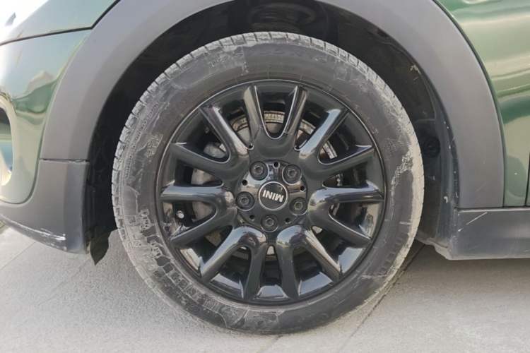 Used MINI 2018 1.5T ONE PLUS Left Front Wheel Hub