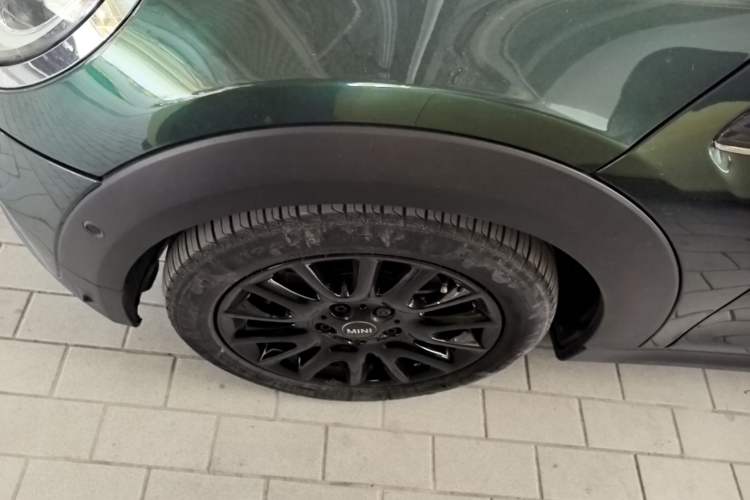 Used MINI 2018 1.5T COOPER Classic Edition Left Front Wheel Hub