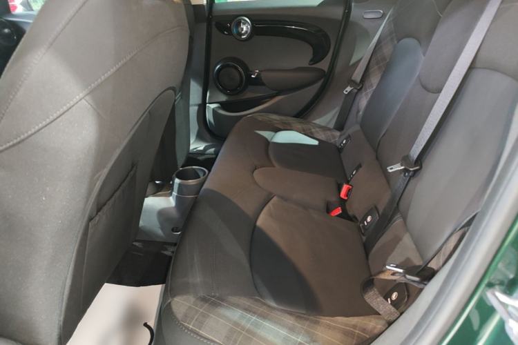 Used MINI 2018 1.5T COOPER Classic Edition Five-Door Version Left Rear Seat