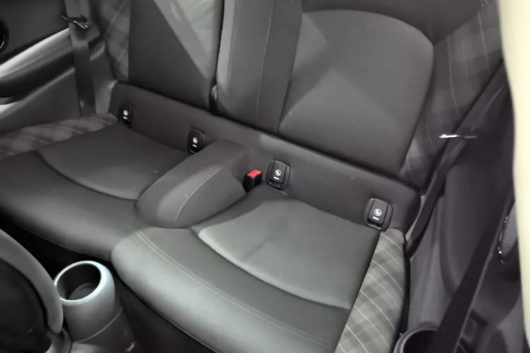 Used MINI 2018 1.5T COOPER Classic Edition Left Rear Seat