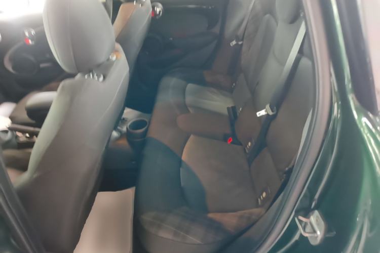 Used MINI 2018 1.5T COOPER Classic Edition Five-Door Version Left Rear Seat