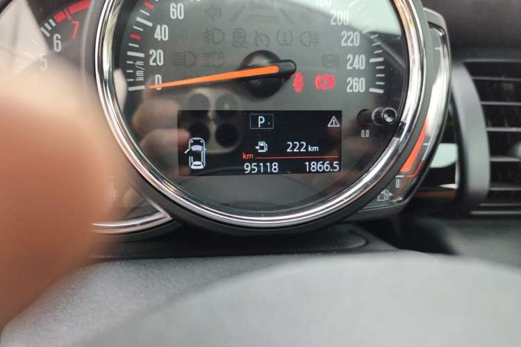 Used MINI 2018 1.5T COOPER Racing Driver Odometer Close Up