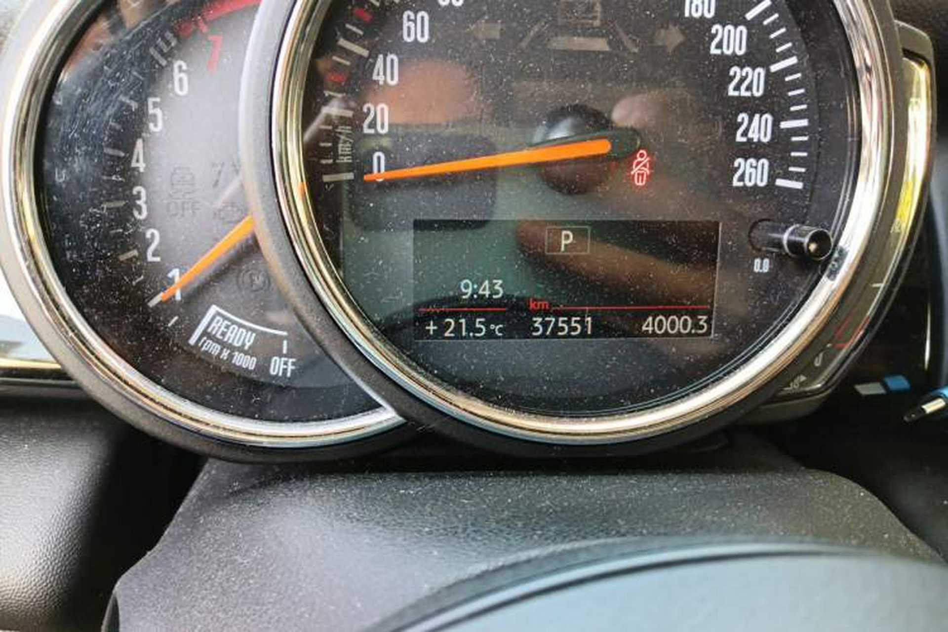 Used MINI 2018 1.5T COOPER Classic Edition Five-Door Version Odometer Close Up