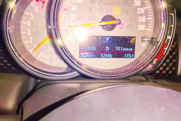 Used MINI 2018 2.0T COOPER S Classic Edition Odometer Close Up