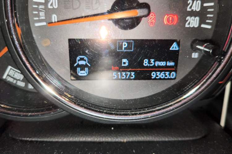 Used MINI 2018 1.5T COOPER Classic Edition Odometer Close Up